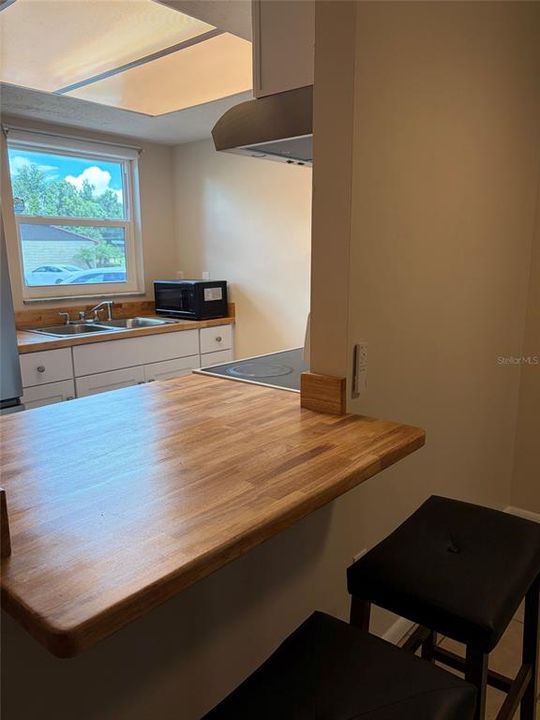 For Sale: $149,000 (2 beds, 1 baths, 794 Square Feet)