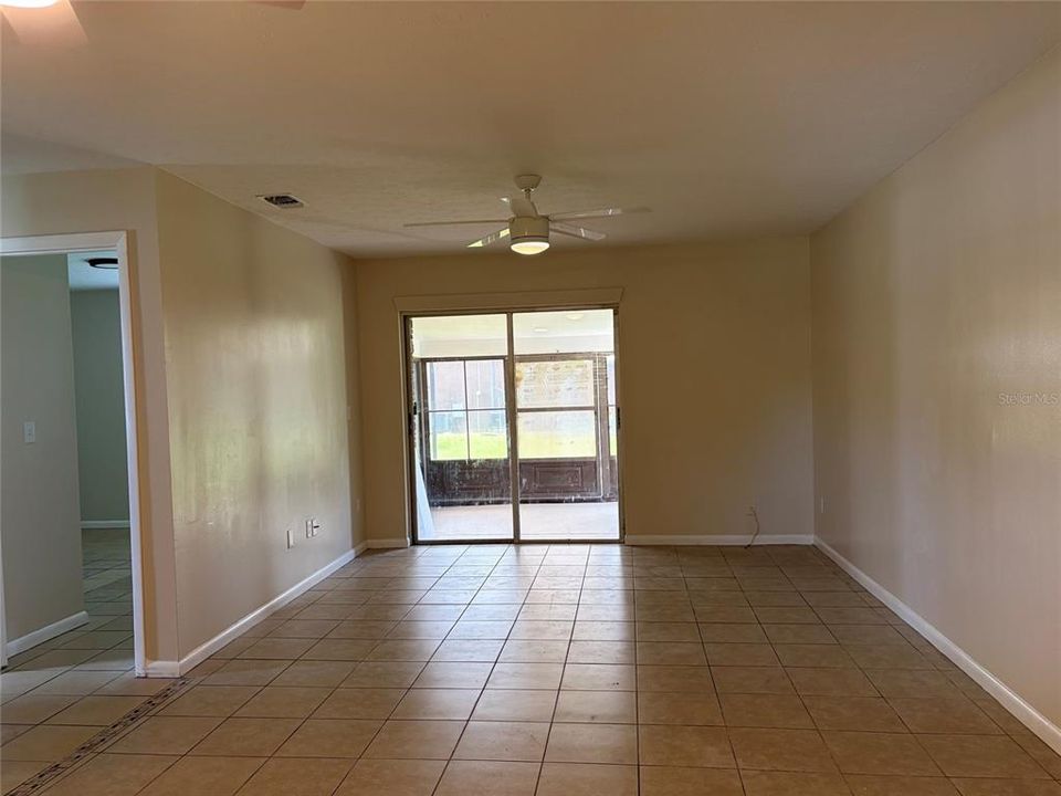 For Sale: $149,000 (2 beds, 1 baths, 794 Square Feet)
