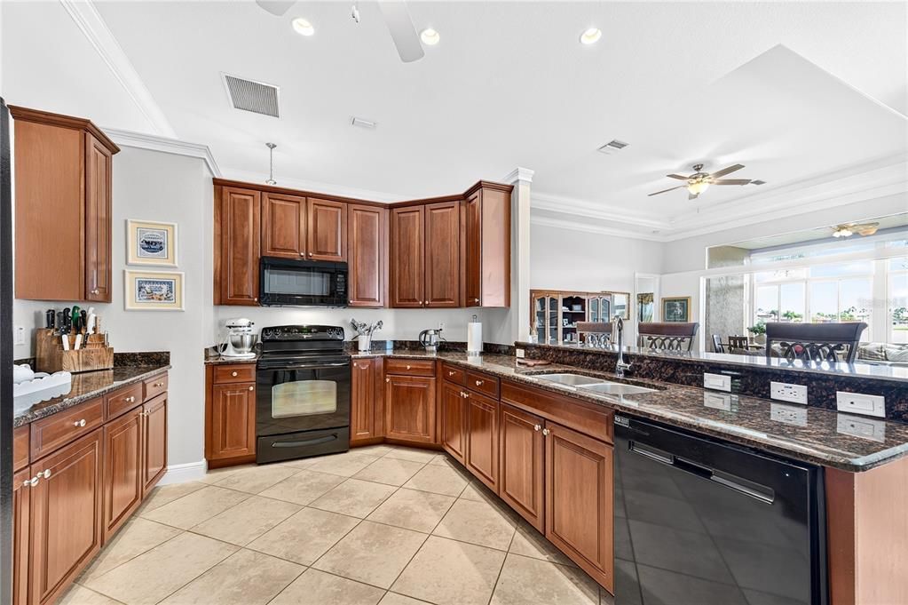 For Sale: $795,000 (3 beds, 3 baths, 2872 Square Feet)