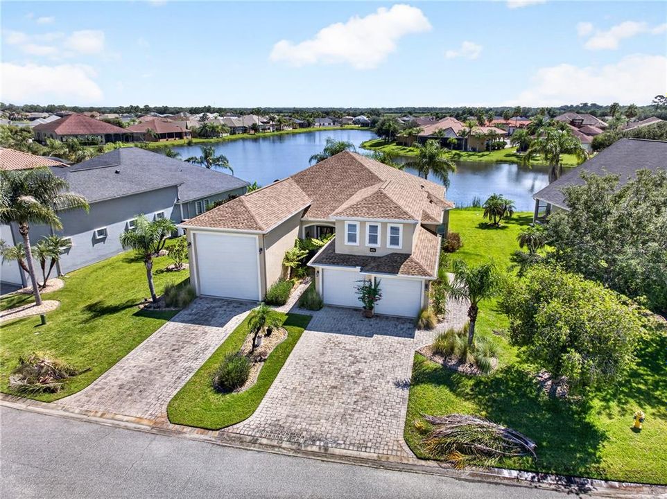 For Sale: $795,000 (3 beds, 3 baths, 2872 Square Feet)
