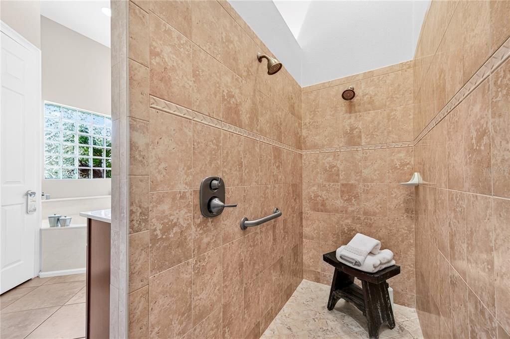 For Sale: $795,000 (3 beds, 3 baths, 2872 Square Feet)