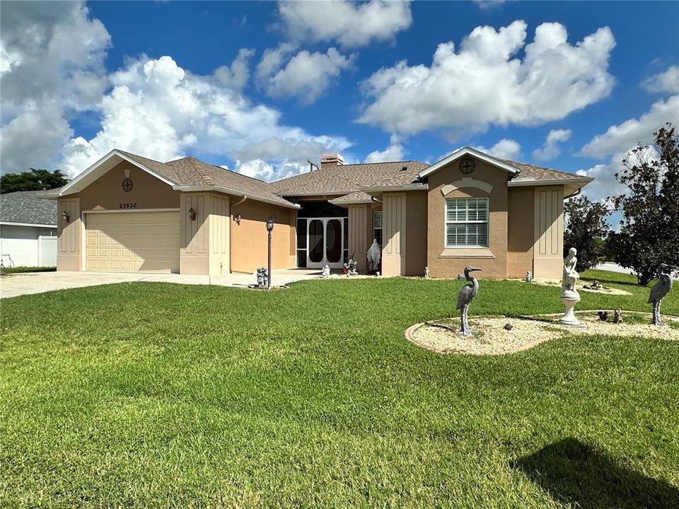 For Sale: $438,670 (3 beds, 2 baths, 2301 Square Feet)