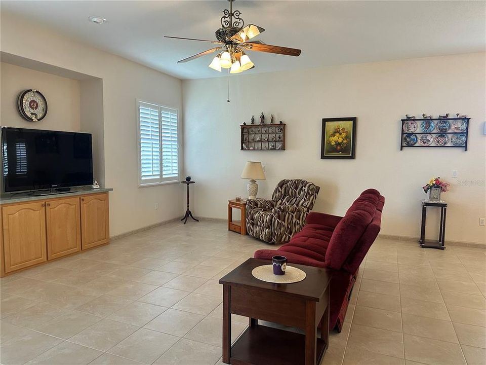 For Sale: $438,670 (3 beds, 2 baths, 2301 Square Feet)