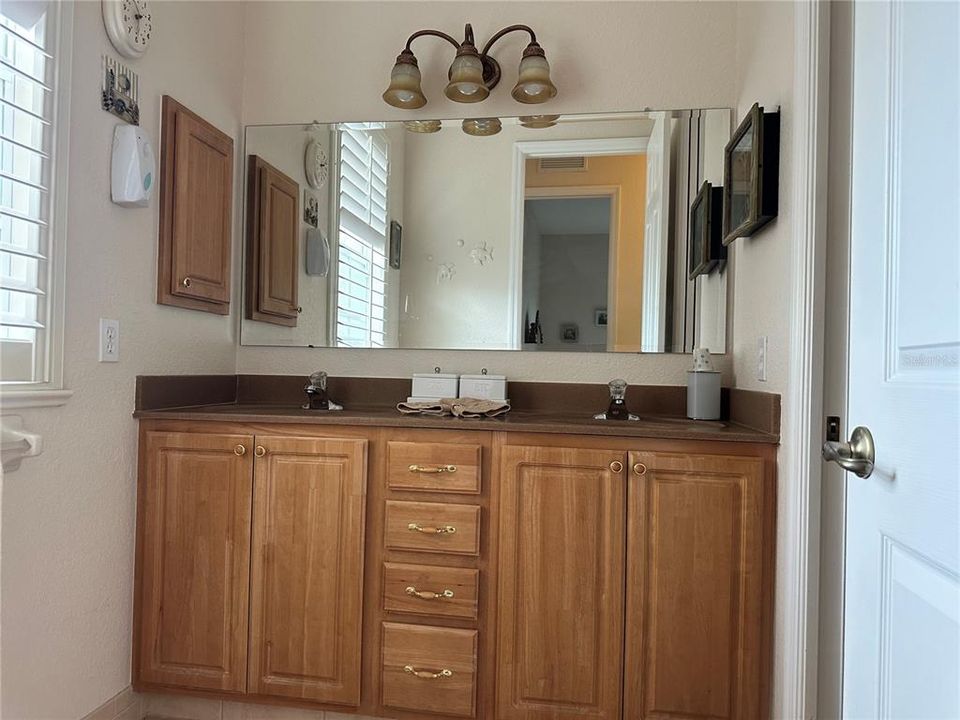 For Sale: $438,670 (3 beds, 2 baths, 2301 Square Feet)