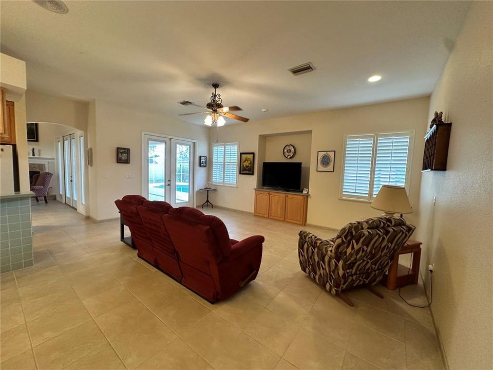 For Sale: $438,670 (3 beds, 2 baths, 2301 Square Feet)