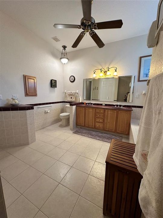 For Sale: $438,670 (3 beds, 2 baths, 2301 Square Feet)