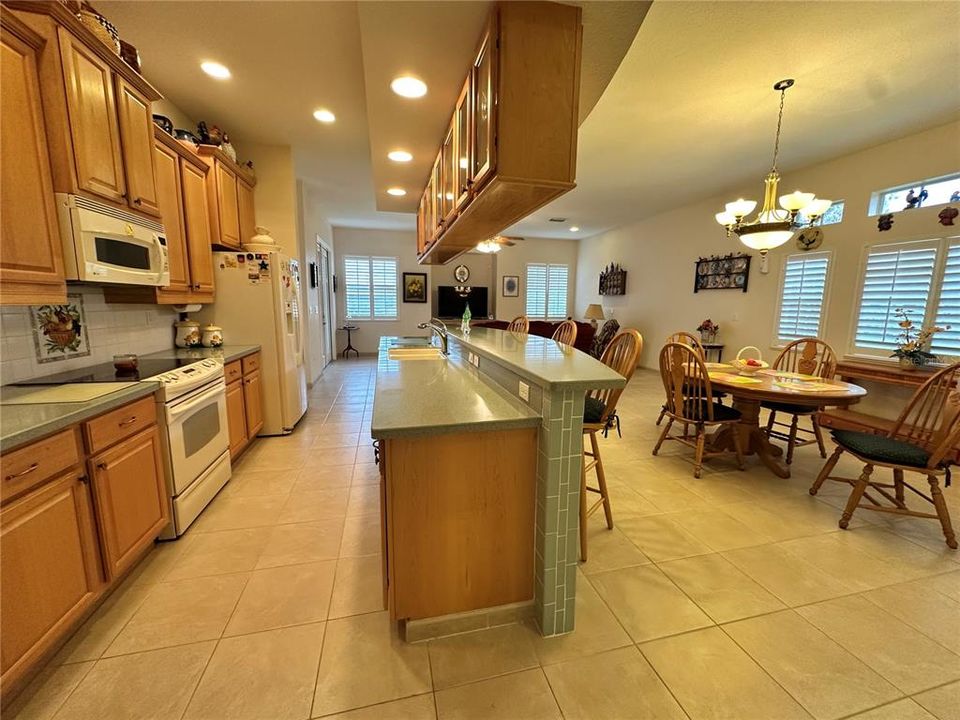For Sale: $438,670 (3 beds, 2 baths, 2301 Square Feet)