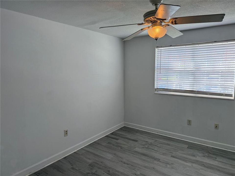 For Sale: $215,000 (3 beds, 2 baths, 1612 Square Feet)