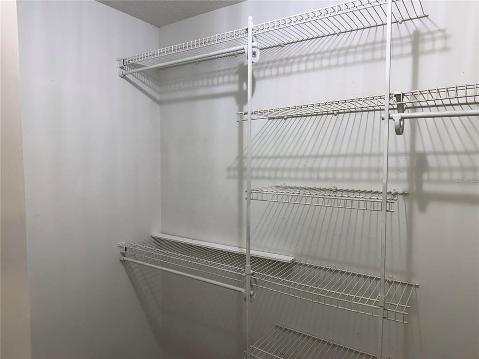 For Sale: $215,000 (3 beds, 2 baths, 1612 Square Feet)