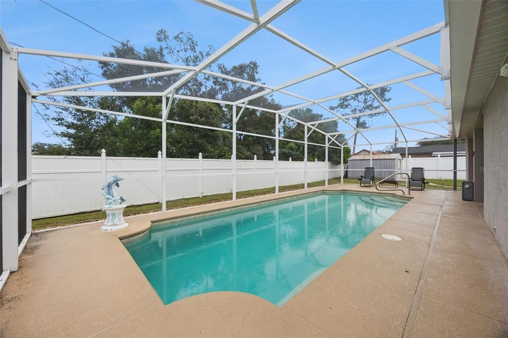 For Sale: $410,000 (4 beds, 2 baths, 2044 Square Feet)