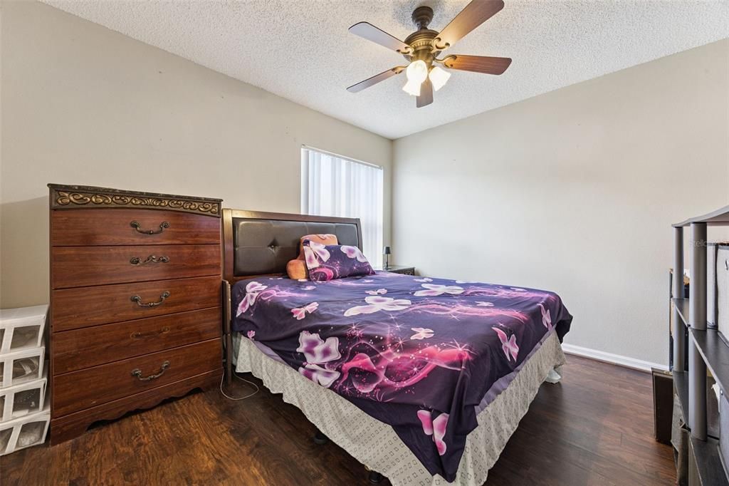 For Sale: $410,000 (4 beds, 2 baths, 2044 Square Feet)