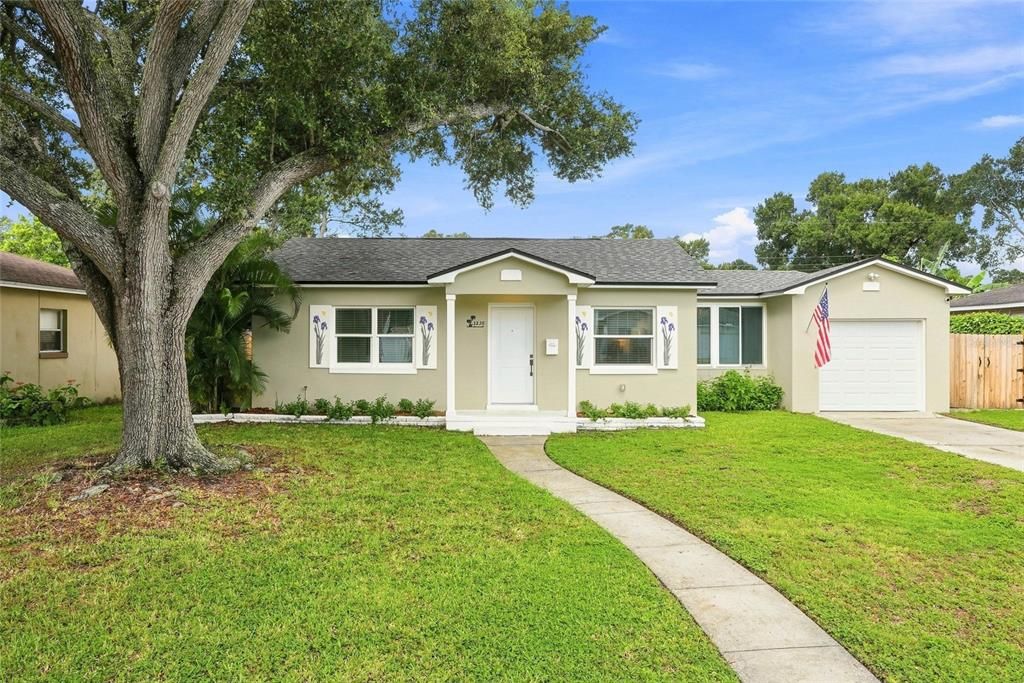 Active With Contract: $525,000 (2 beds, 1 baths, 1280 Square Feet)