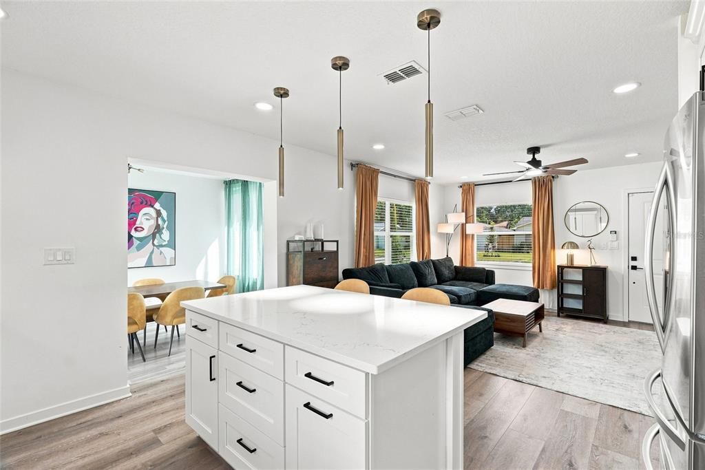Active With Contract: $525,000 (2 beds, 1 baths, 1280 Square Feet)