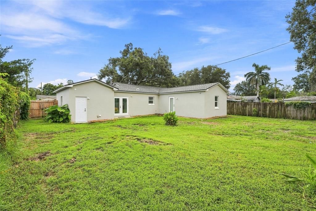 Active With Contract: $525,000 (2 beds, 1 baths, 1280 Square Feet)