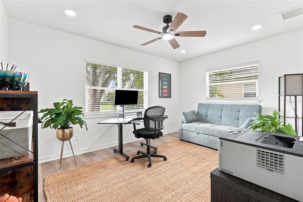 Active With Contract: $525,000 (2 beds, 1 baths, 1280 Square Feet)