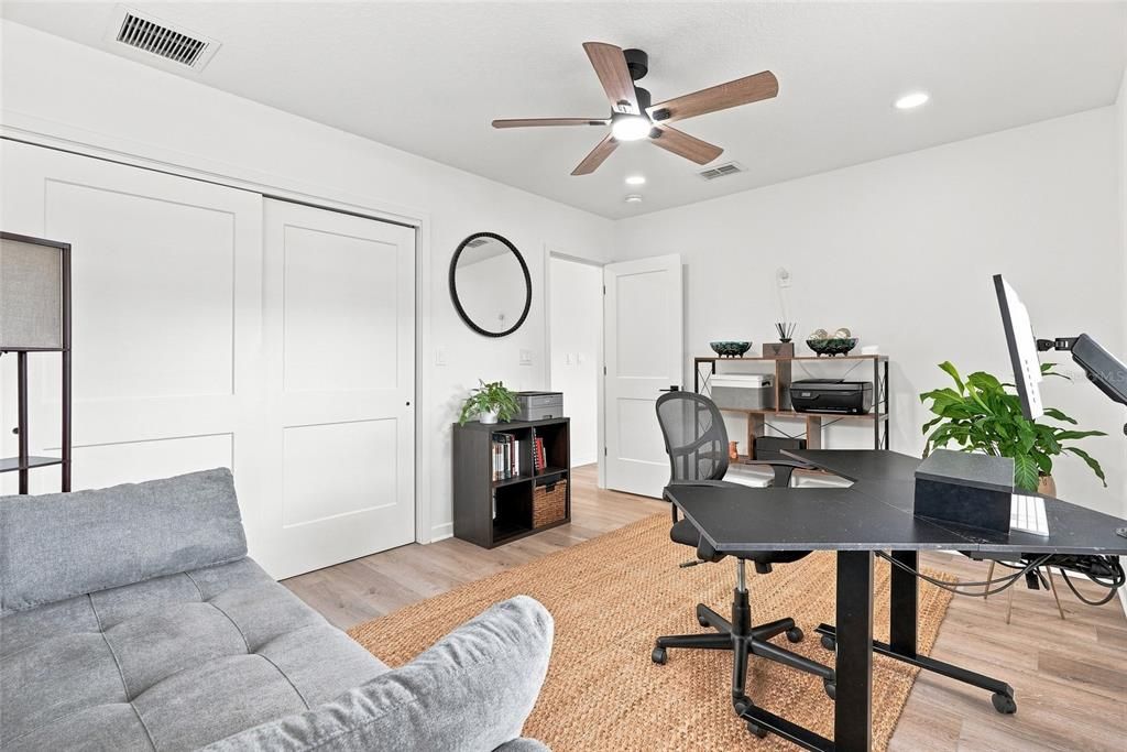 Active With Contract: $525,000 (2 beds, 1 baths, 1280 Square Feet)