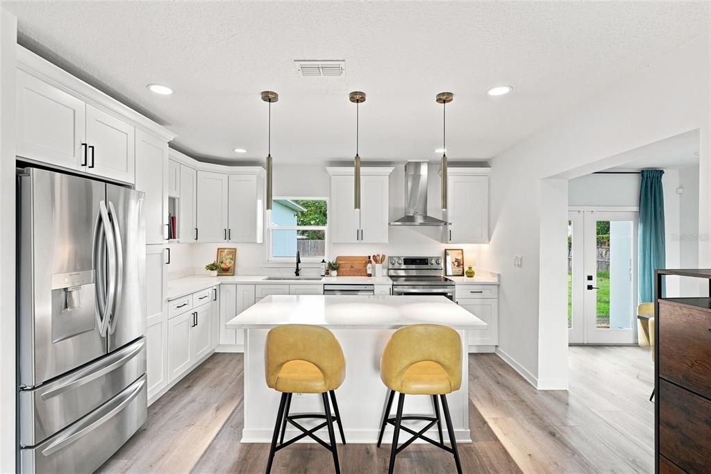 Active With Contract: $525,000 (2 beds, 1 baths, 1280 Square Feet)