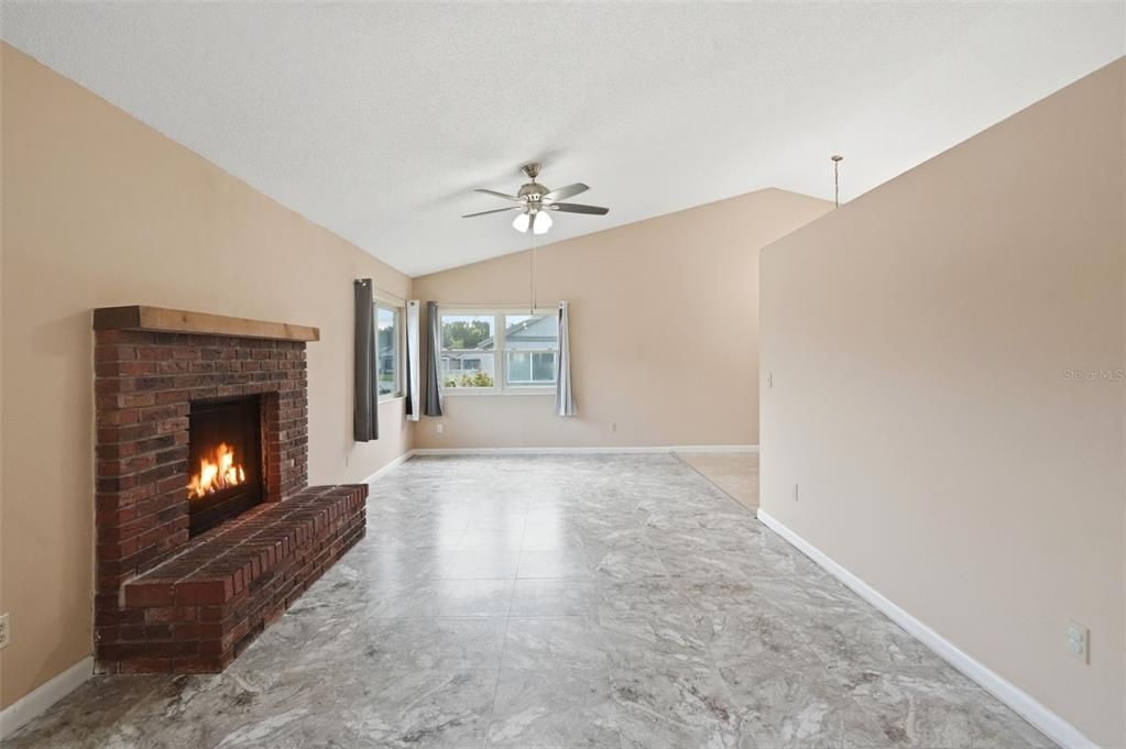 For Rent: $1,900 (2 beds, 2 baths, 1168 Square Feet)