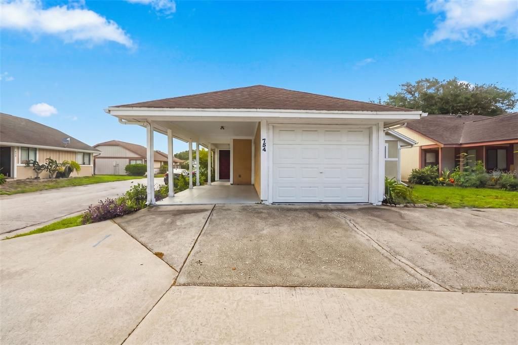 For Rent: $1,900 (2 beds, 2 baths, 1168 Square Feet)
