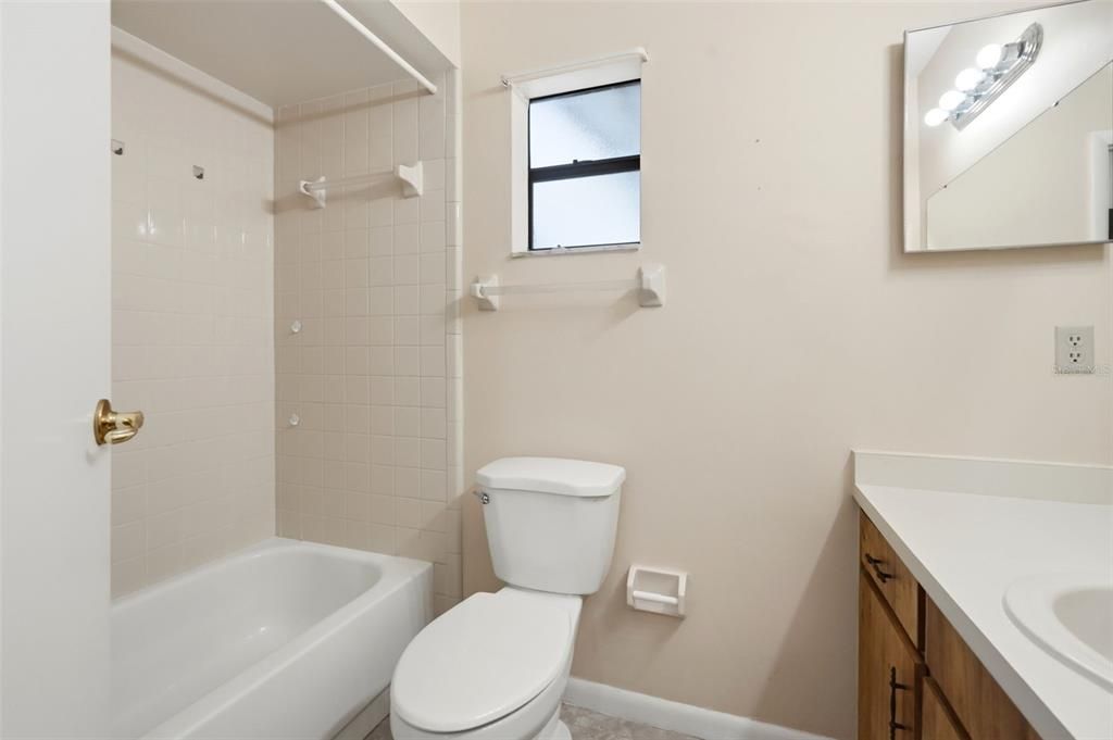 For Rent: $1,900 (2 beds, 2 baths, 1168 Square Feet)
