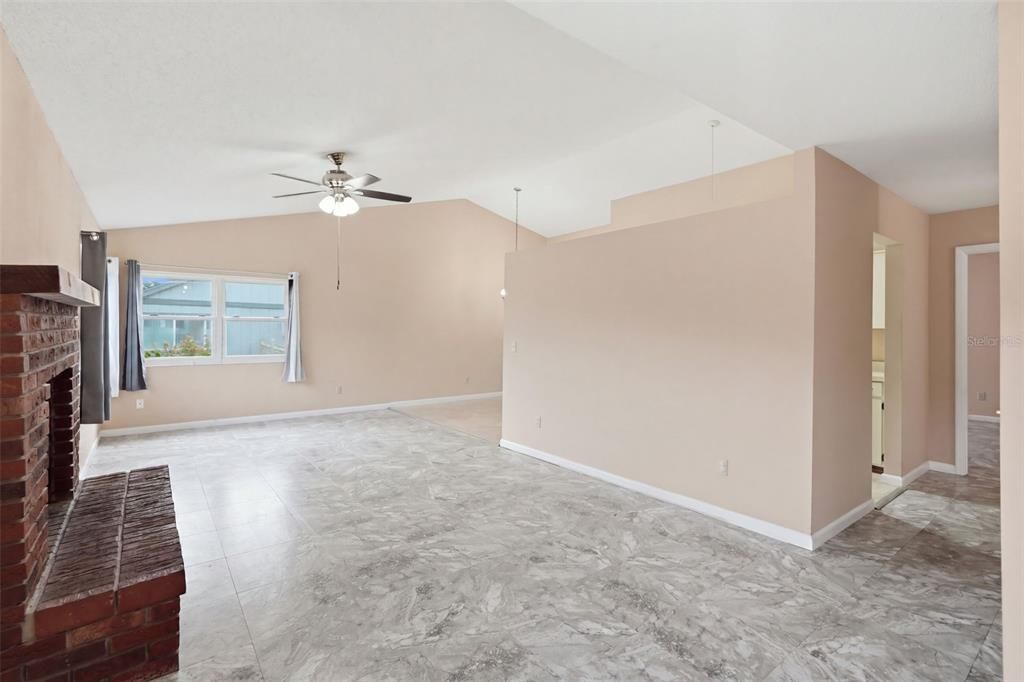 For Rent: $1,900 (2 beds, 2 baths, 1168 Square Feet)