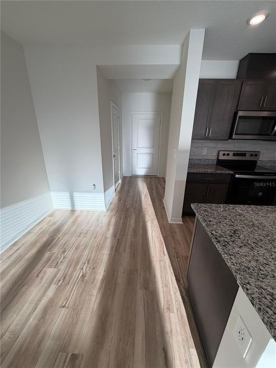 В аренду: $2,350 (3 спален, 2 ванн, 1453 Квадратных фут)