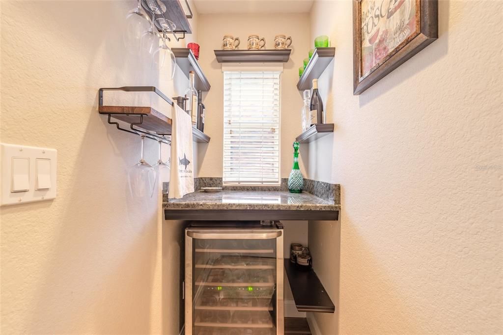 En Venta: $349,700 (3 camas, 2 baños, 1577 Pies cuadrados)