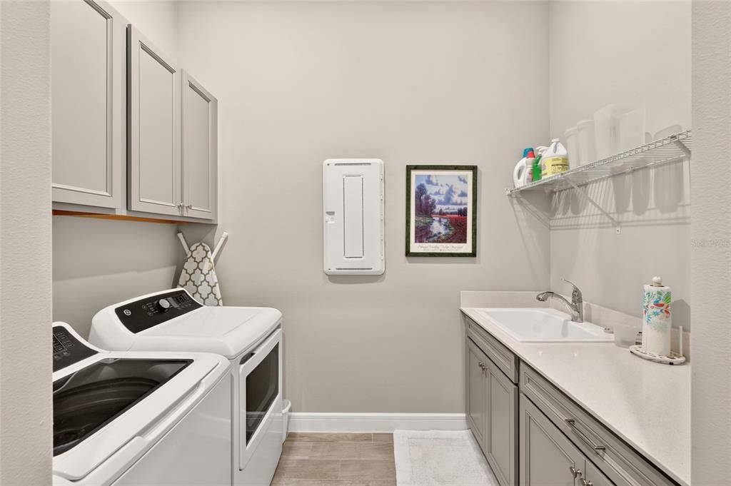 For Sale: $695,900 (3 beds, 3 baths, 2514 Square Feet)