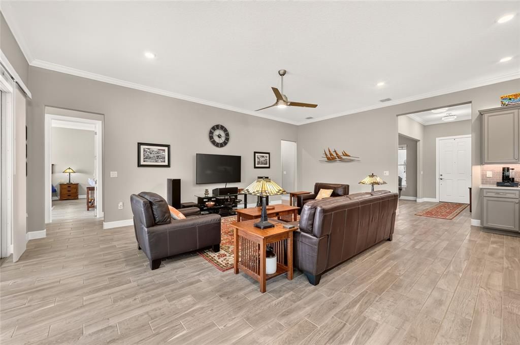 For Sale: $695,900 (3 beds, 3 baths, 2514 Square Feet)