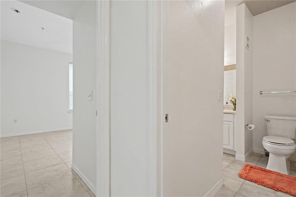 For Sale: $160,000 (2 beds, 2 baths, 1112 Square Feet)