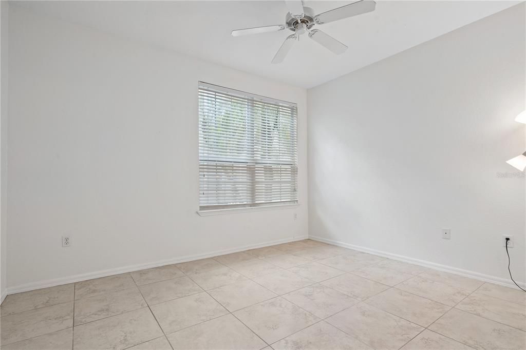 For Sale: $160,000 (2 beds, 2 baths, 1112 Square Feet)