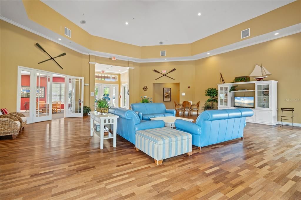 For Sale: $160,000 (2 beds, 2 baths, 1112 Square Feet)