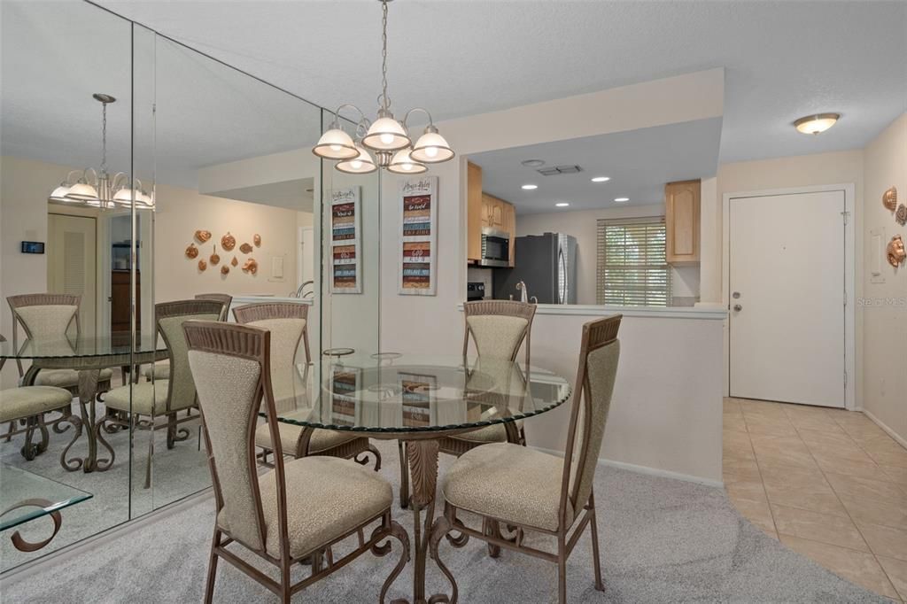 For Sale: $156,900 (2 beds, 2 baths, 935 Square Feet)