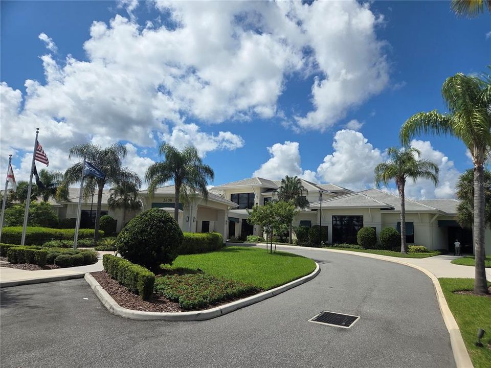 For Sale: $599,000 (3 beds, 2 baths, 2084 Square Feet)