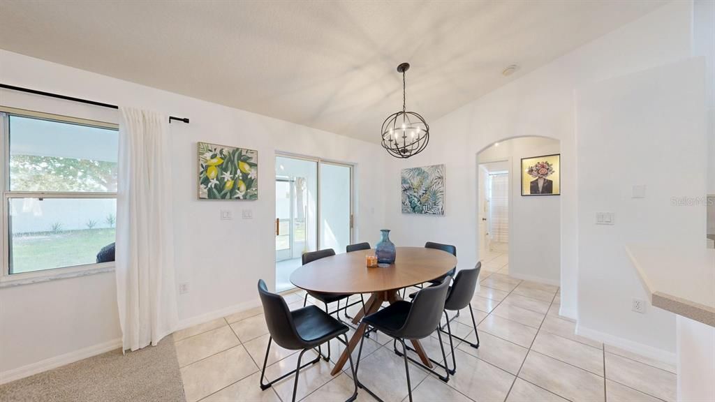 For Sale: $325,000 (3 beds, 2 baths, 1637 Square Feet)