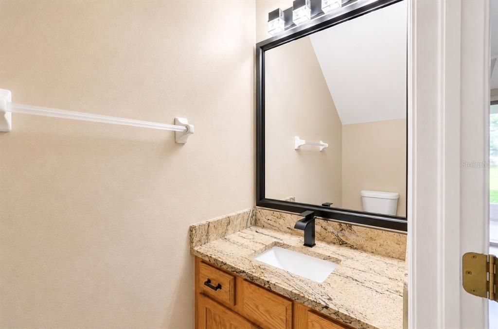 For Sale: $209,900 (2 beds, 2 baths, 1341 Square Feet)