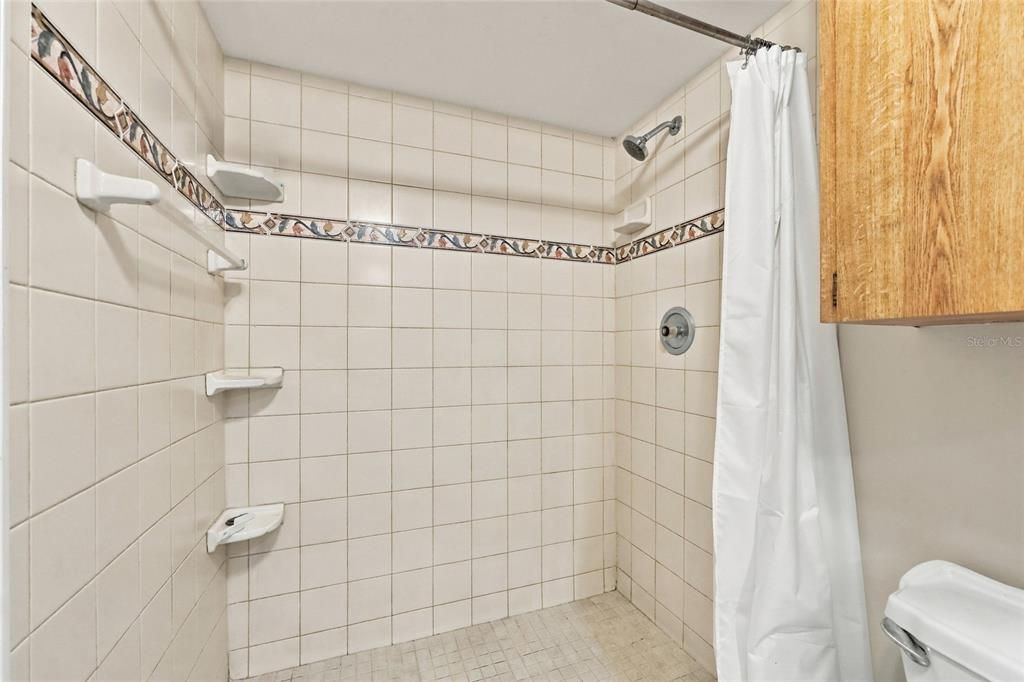 На продажу: $440,000 (3 спален, 2 ванн, 1736 Квадратных фут)