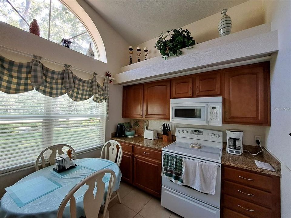 На продажу: $269,300 (3 спален, 2 ванн, 1505 Квадратных фут)