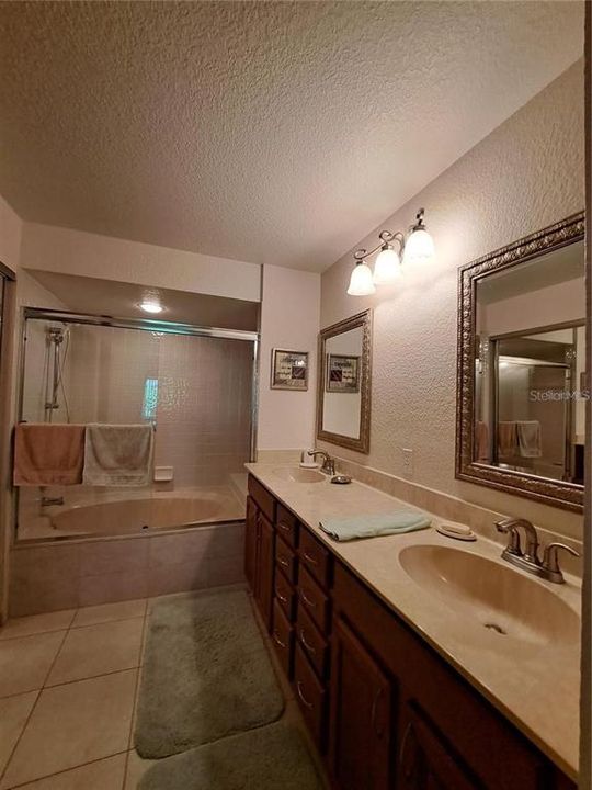На продажу: $269,300 (3 спален, 2 ванн, 1505 Квадратных фут)