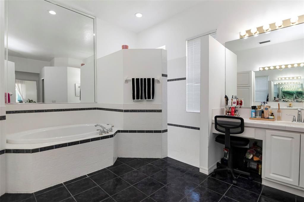 Active With Contract: $4,300 (4 beds, 3 baths, 2853 Square Feet)