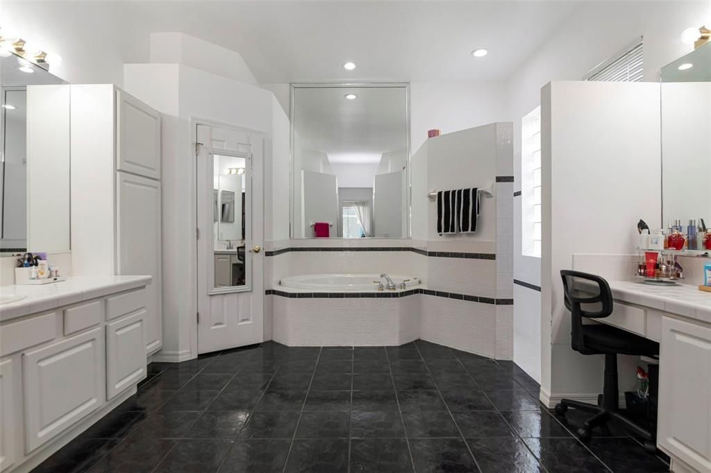 Active With Contract: $4,300 (4 beds, 3 baths, 2853 Square Feet)