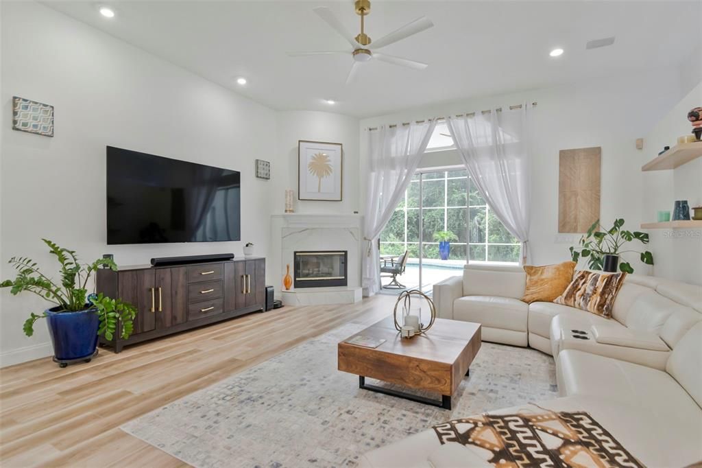 Active With Contract: $4,300 (4 beds, 3 baths, 2853 Square Feet)