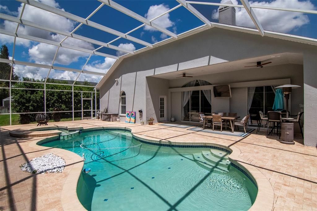 Active With Contract: $4,300 (4 beds, 3 baths, 2853 Square Feet)
