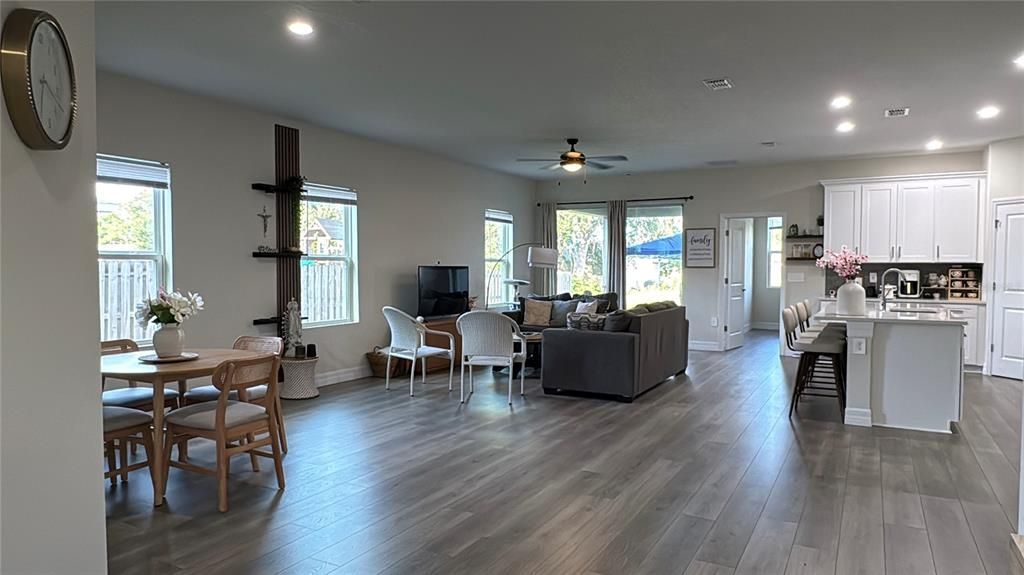 For Sale: $409,900 (4 beds, 3 baths, 2097 Square Feet)