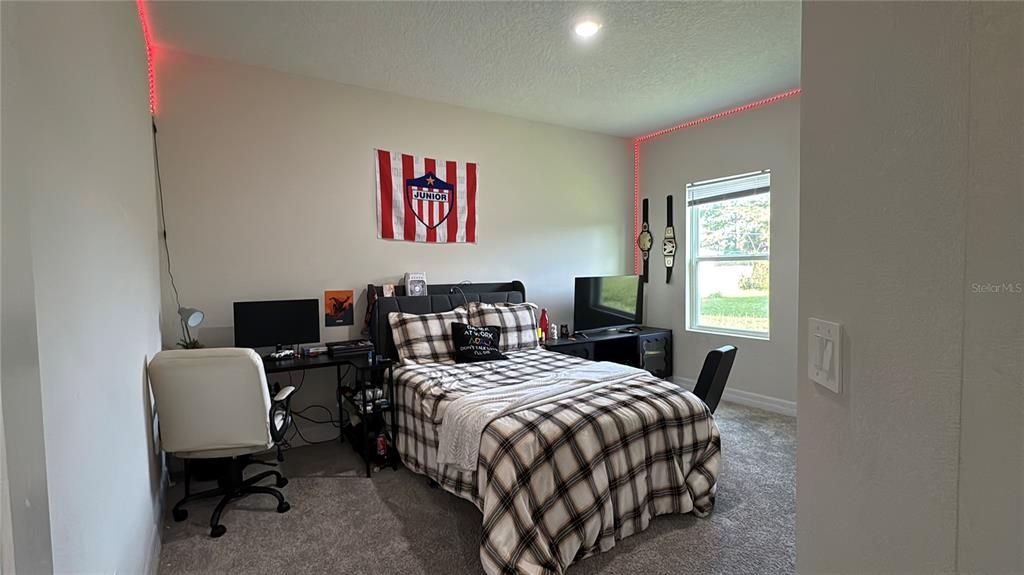 For Sale: $409,900 (4 beds, 3 baths, 2097 Square Feet)