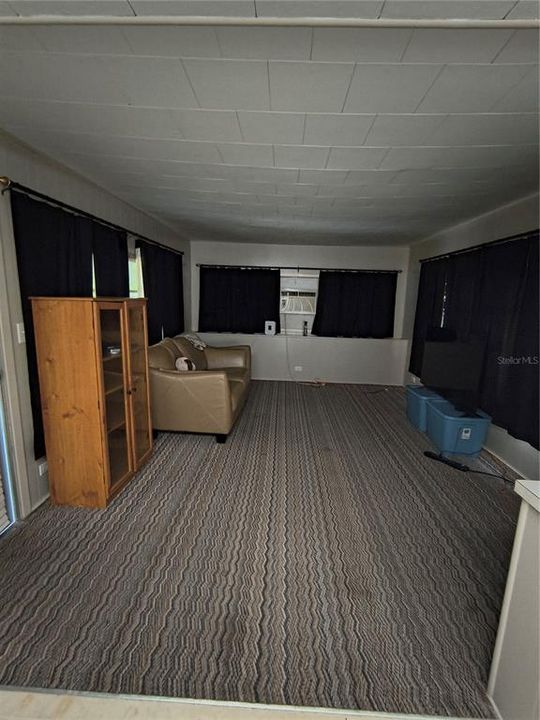 For Sale: $204,900 (2 beds, 2 baths, 986 Square Feet)