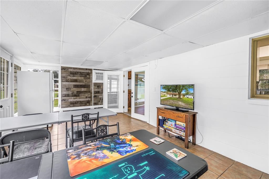 For Sale: $300,000 (3 beds, 2 baths, 1745 Square Feet)