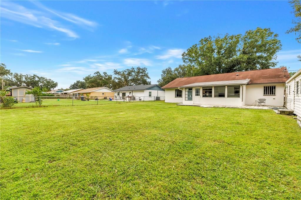 For Sale: $300,000 (3 beds, 2 baths, 1745 Square Feet)