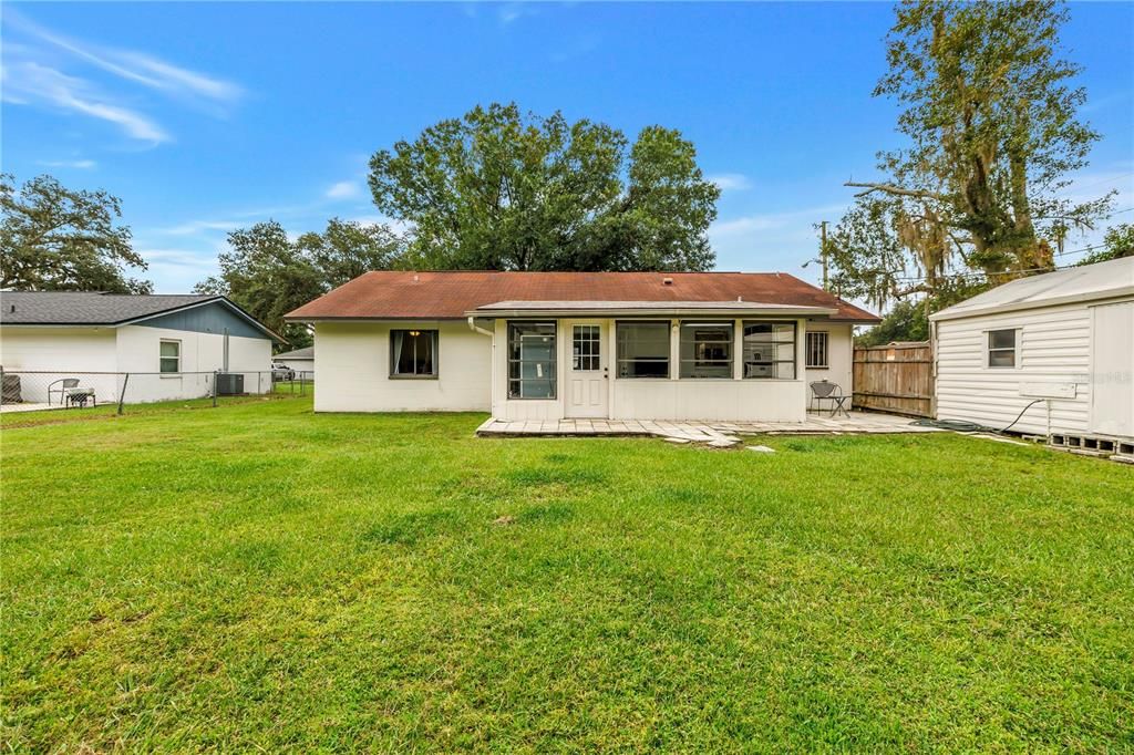 For Sale: $300,000 (3 beds, 2 baths, 1745 Square Feet)