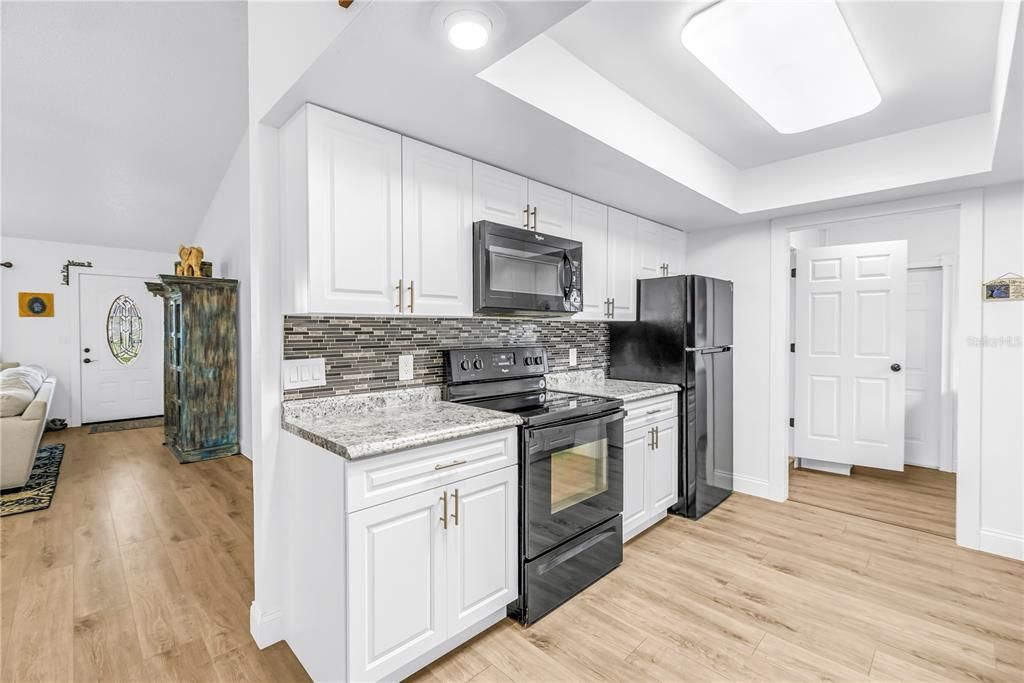 For Sale: $300,000 (3 beds, 2 baths, 1745 Square Feet)